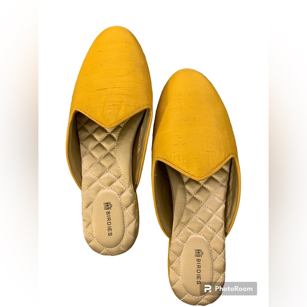 Birdies Yellow Satin Slide in size 7.5 - Picture 4 of 8